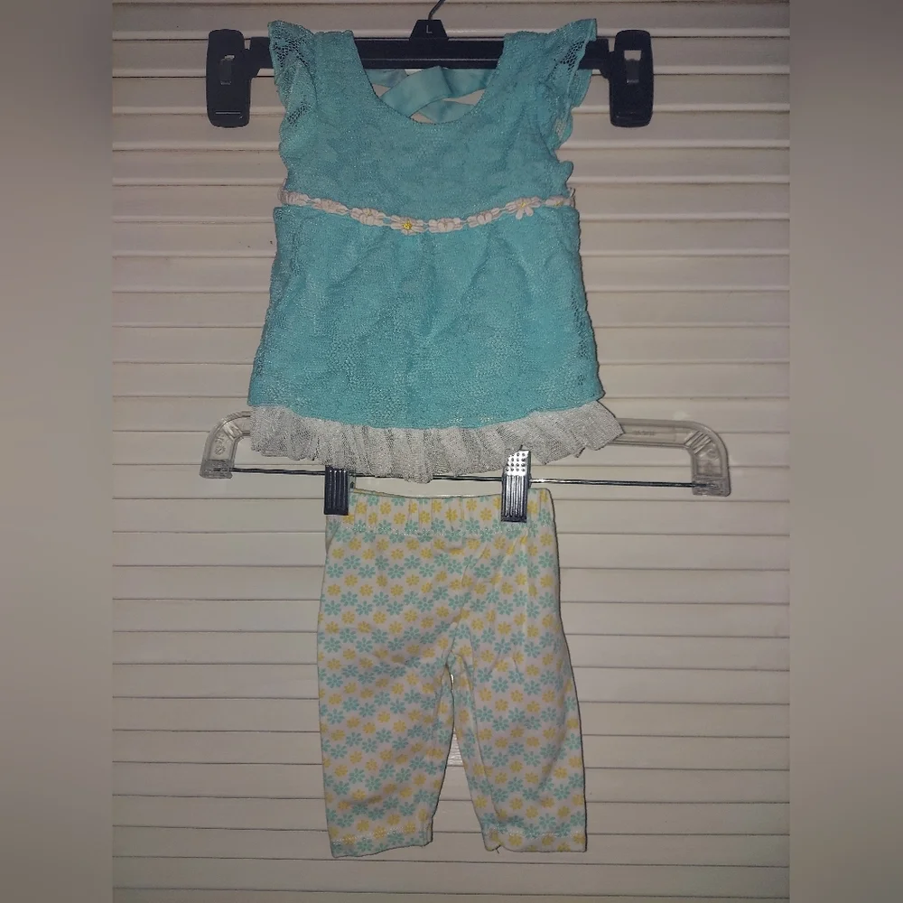 🎁 10/$25-Teal lacey outfit with flower accents,  0- 3 months